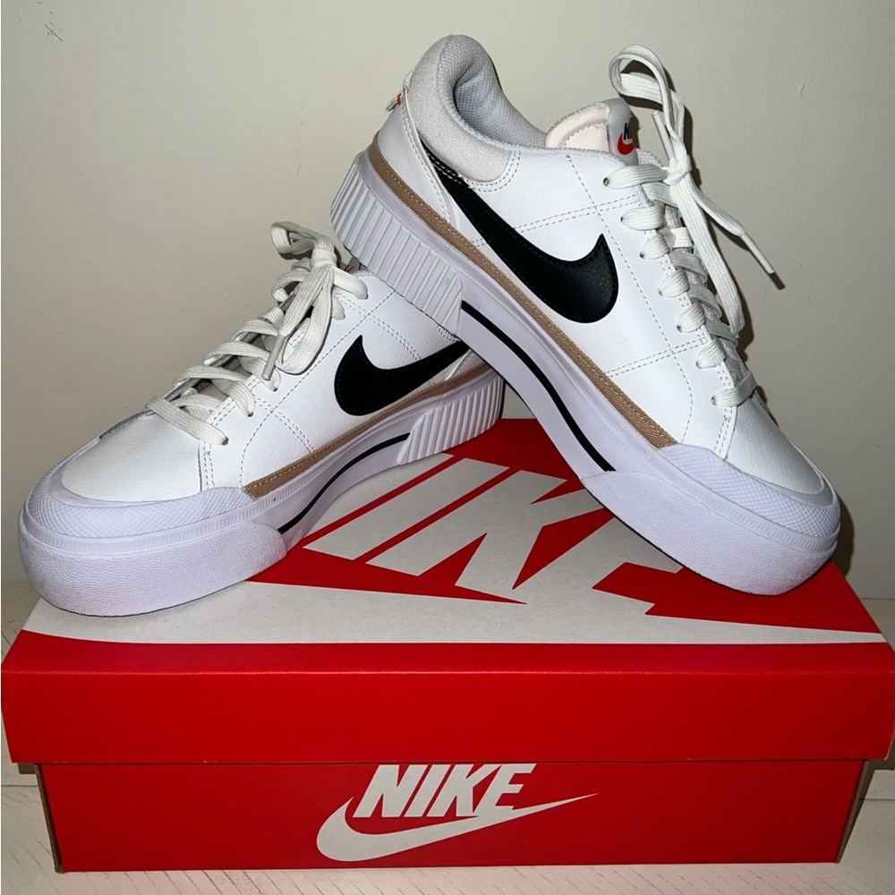 Nike women’s court legacy lift shoes